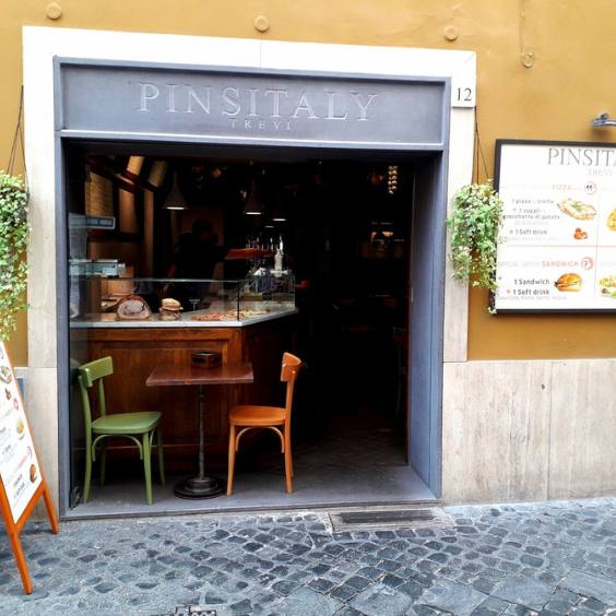 Discover authentic Italian cuisine at Pinsitaly Trevi in Rome.